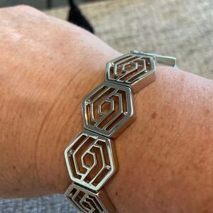 Christian Siriano NWT stretch Bracelet silver color details